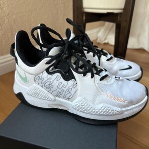 Nike PG basketball shoes